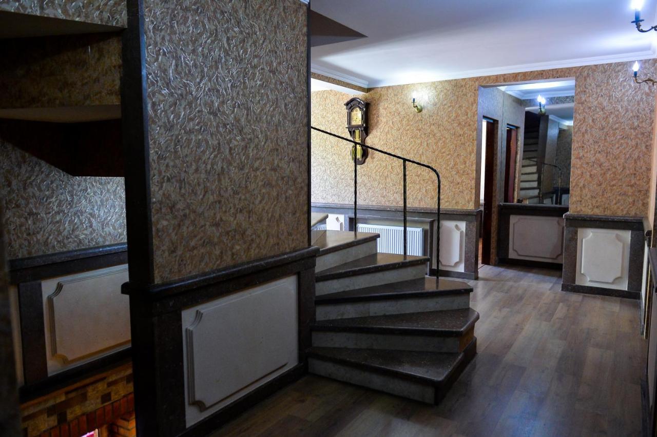 Chateau Chikovani Hotell Gordi Exteriör bild