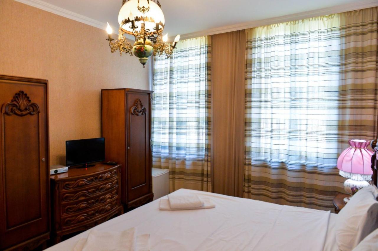 Chateau Chikovani Hotell Gordi Exteriör bild