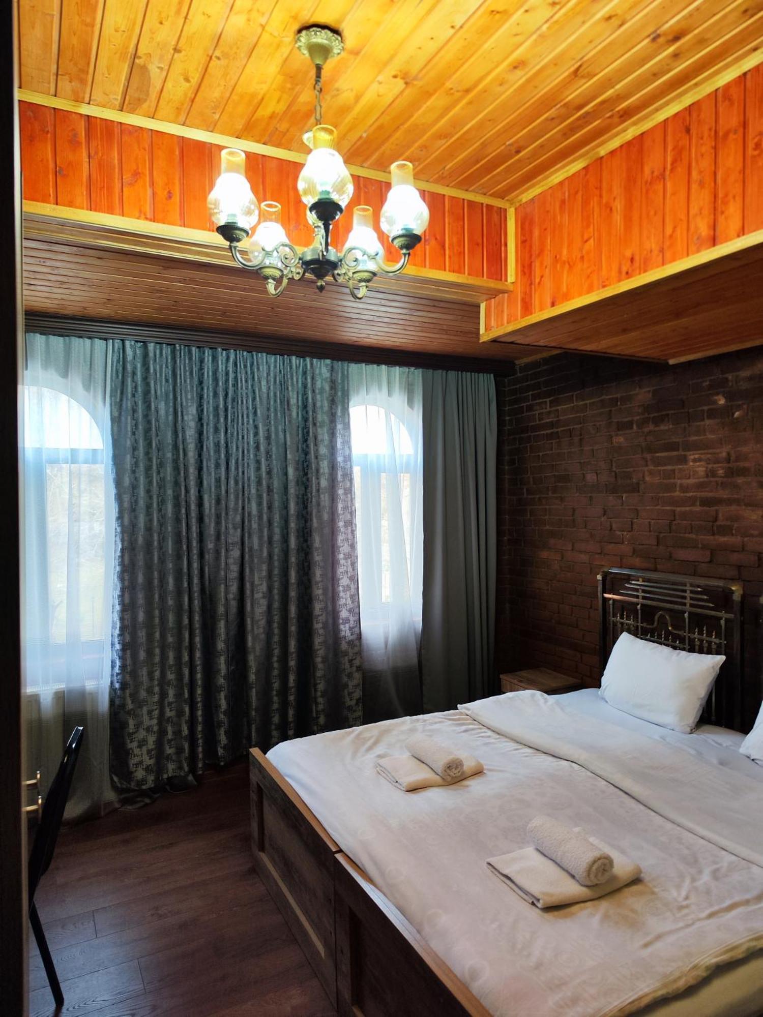 Chateau Chikovani Hotell Gordi Exteriör bild