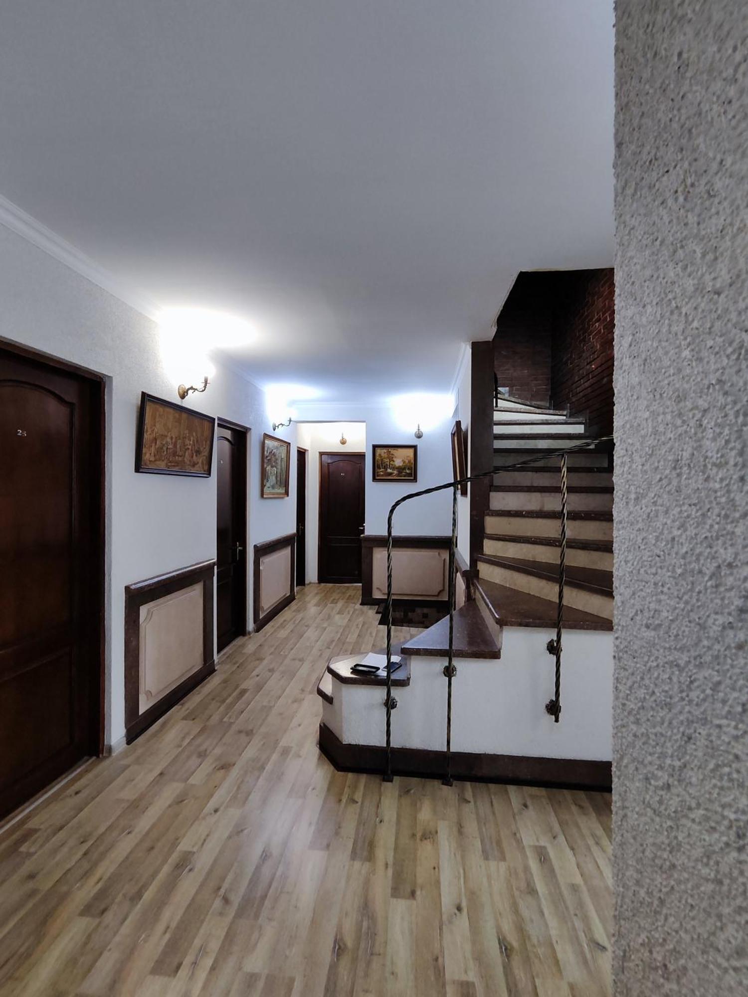 Chateau Chikovani Hotell Gordi Exteriör bild