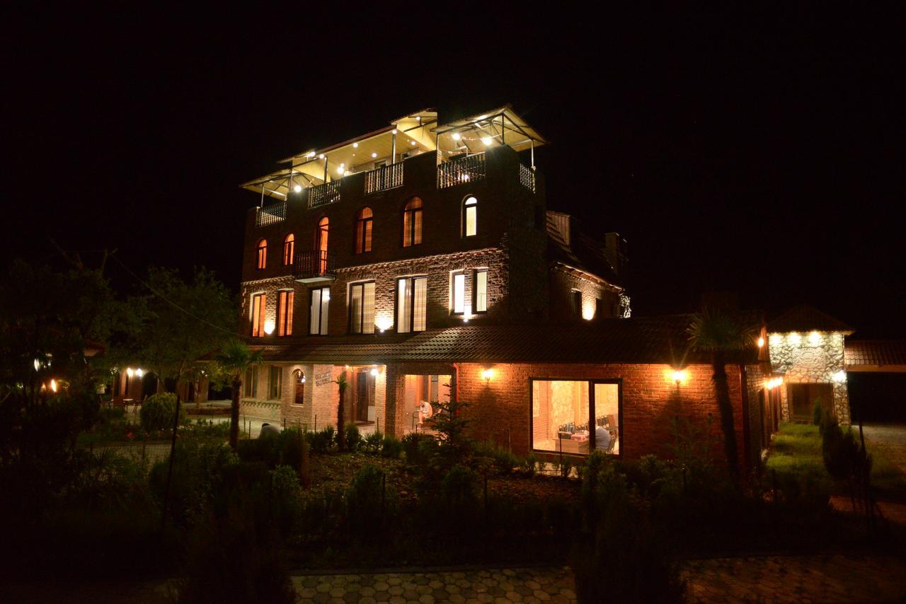 Chateau Chikovani Hotell Gordi Exteriör bild