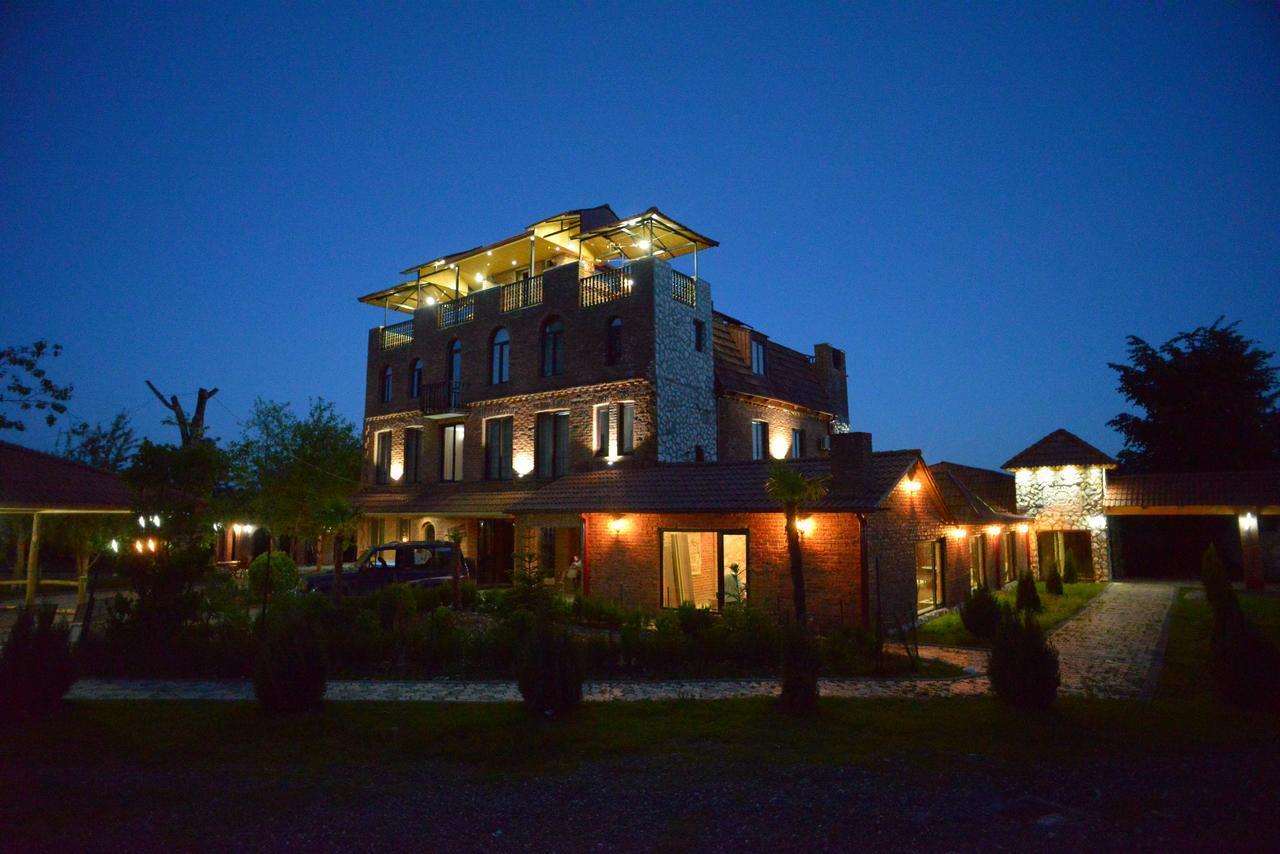 Chateau Chikovani Hotell Gordi Exteriör bild
